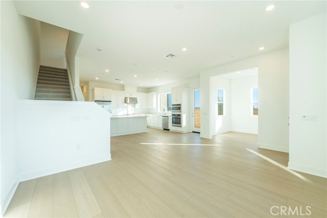 MLS #OC25253572 image #6