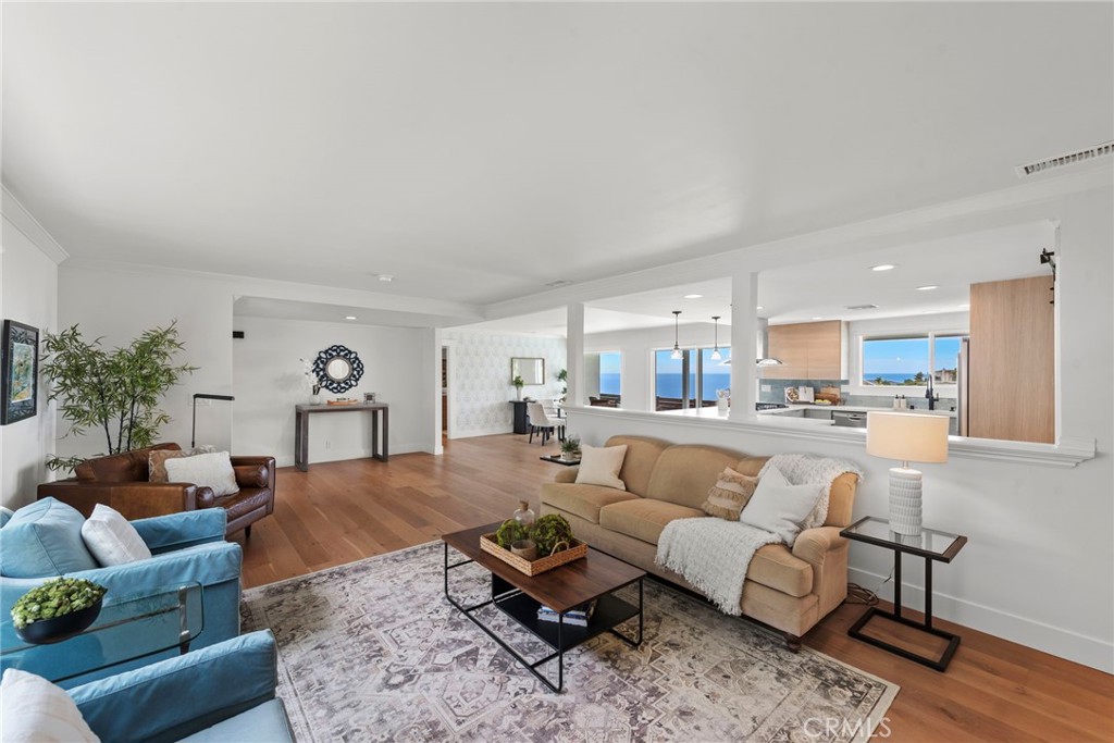 MLS #OC25253607 image #11