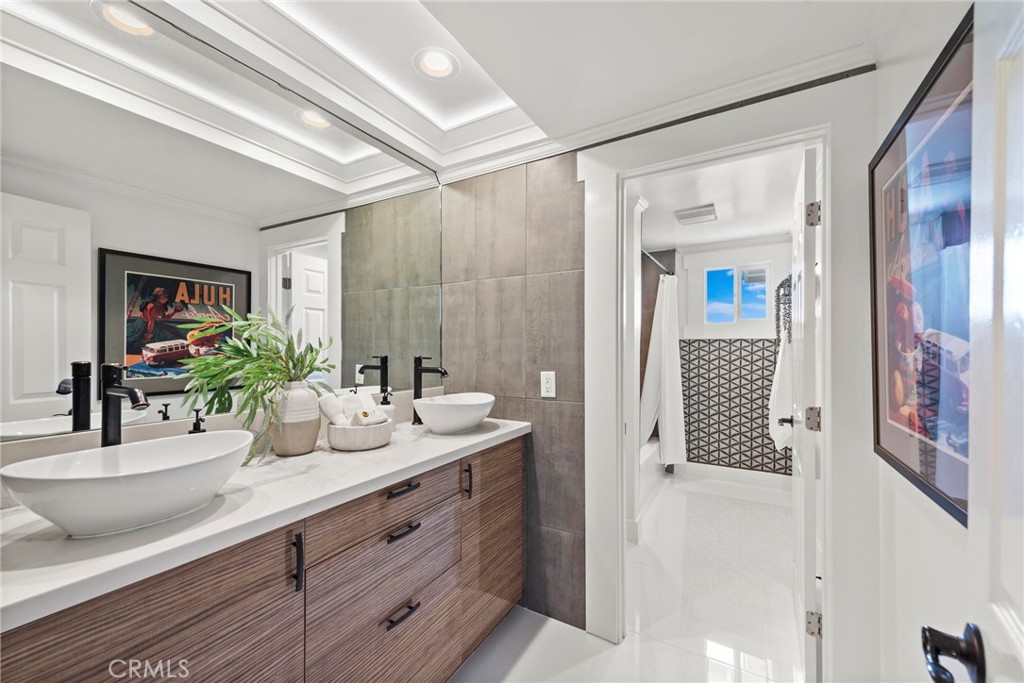 MLS #OC25253607 image #30