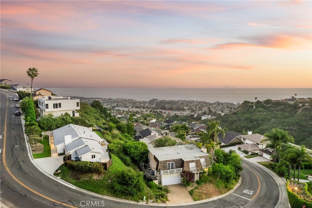 MLS #OC25253607 image #9