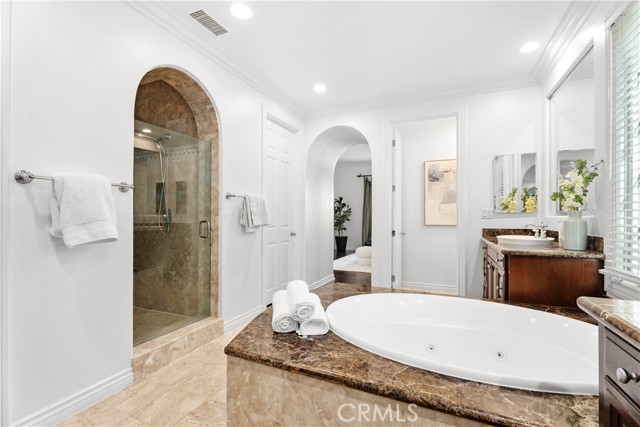 MLS #OC25253669 image #14