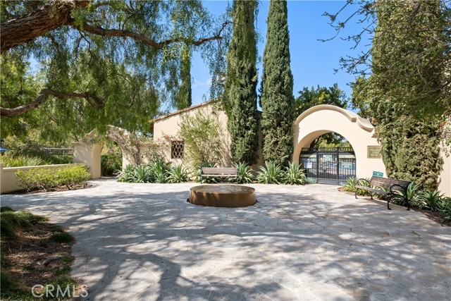 MLS #OC25253669 image #31