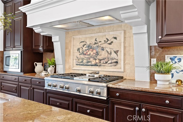 MLS #OC25253669 image #9