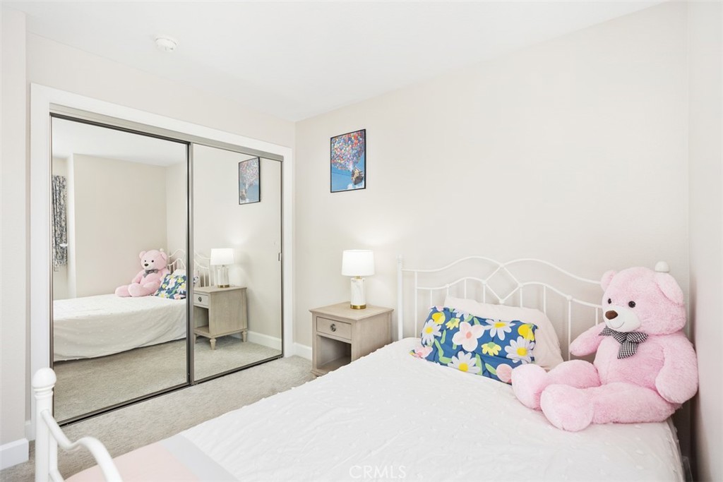 MLS #OC25253680 image #17