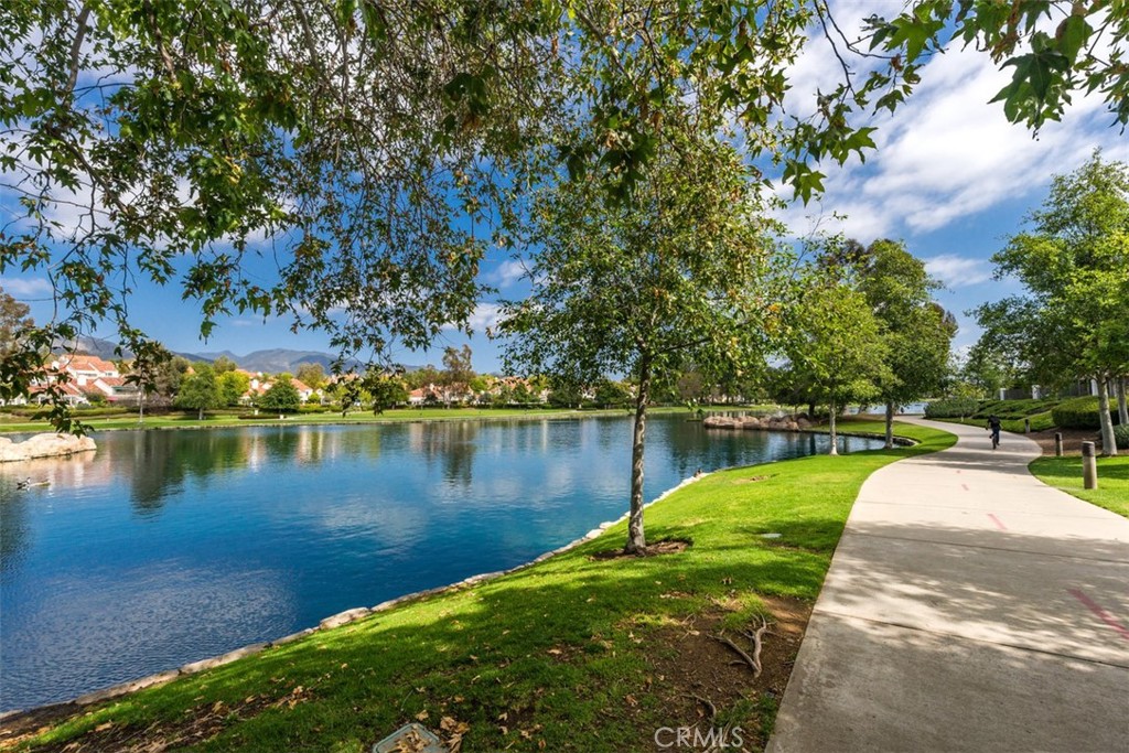 MLS #OC25253680 image #32