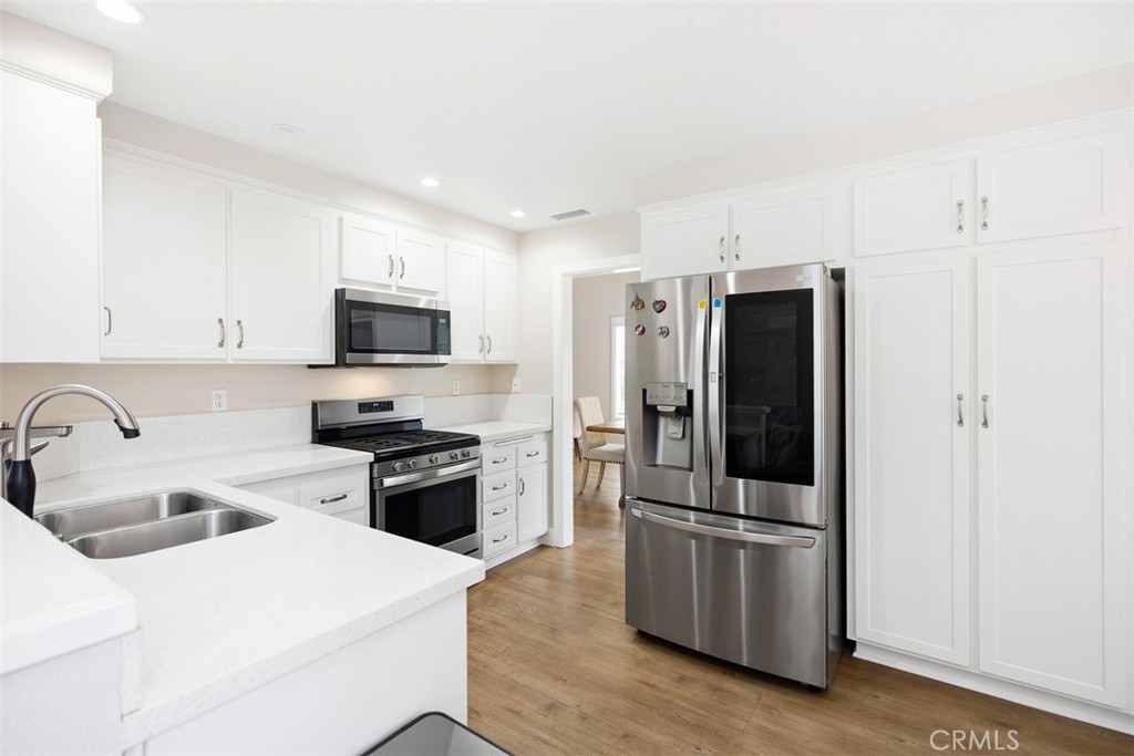 MLS #OC25253680 image #7