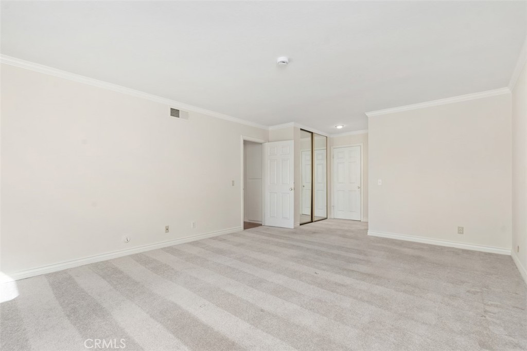 MLS #OC25253697 image #19