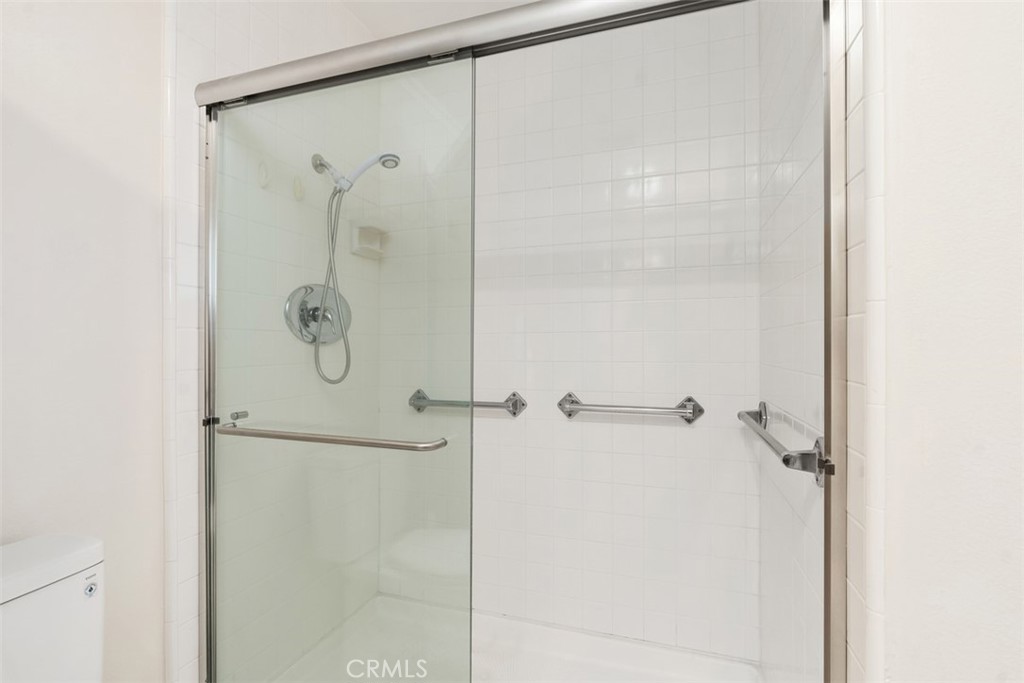 MLS #OC25253697 image #23