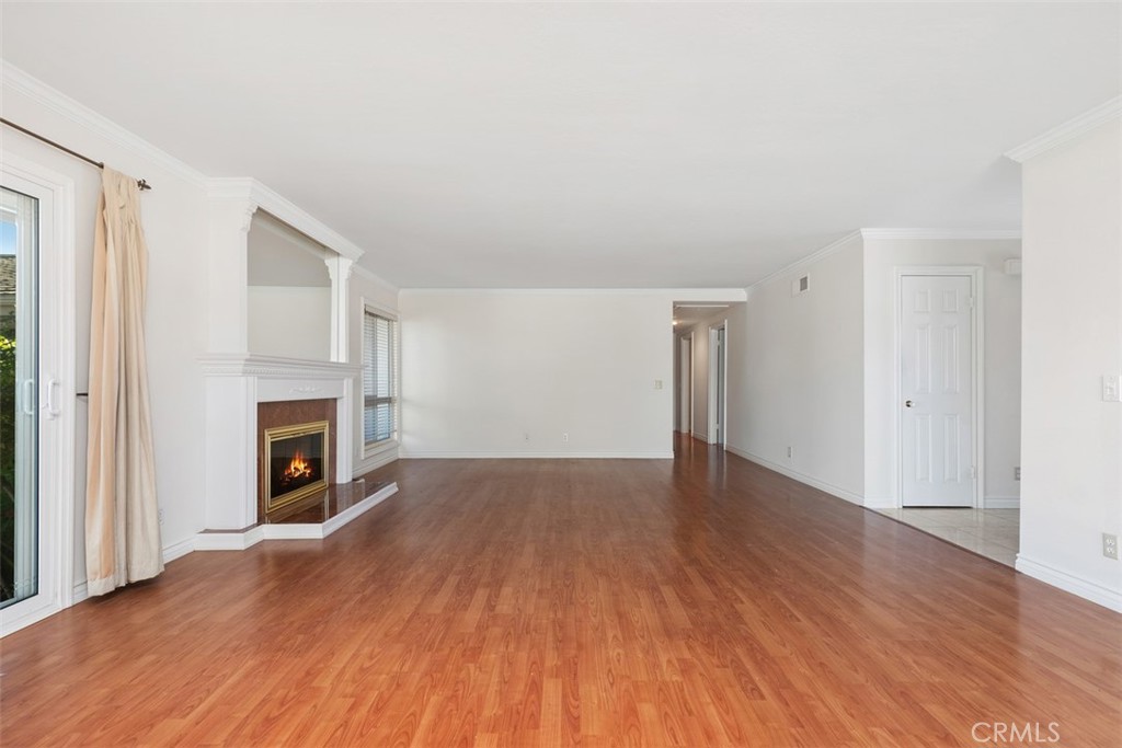 MLS #OC25253697 image #4