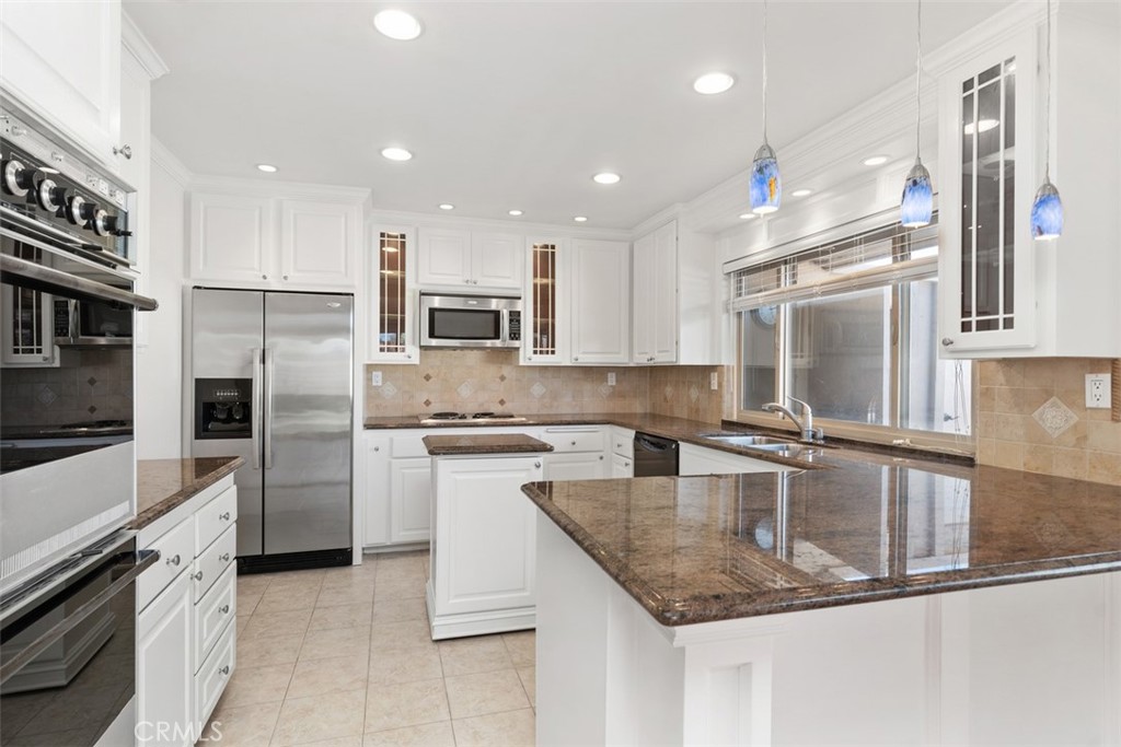 MLS #OC25253697 image #9