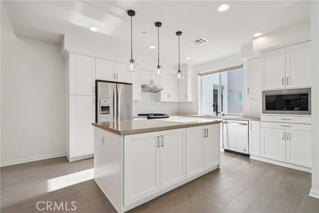 MLS #OC25253704 image #2