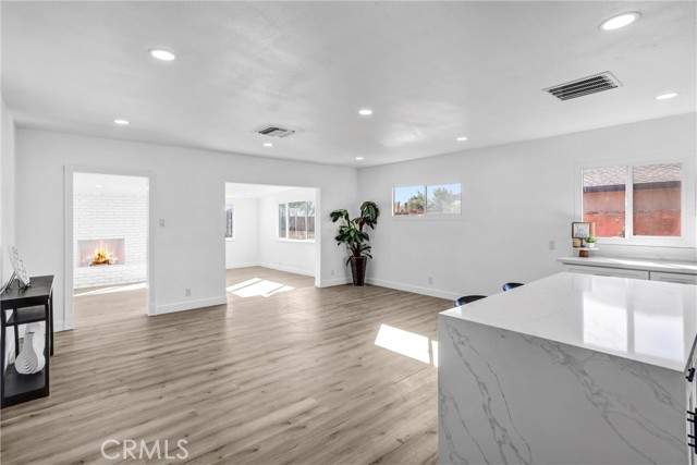 MLS #OC25253730 image #1