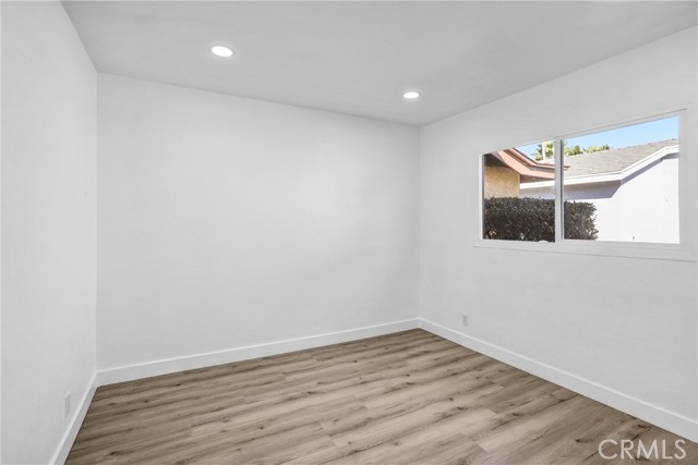 MLS #OC25253730 image #15