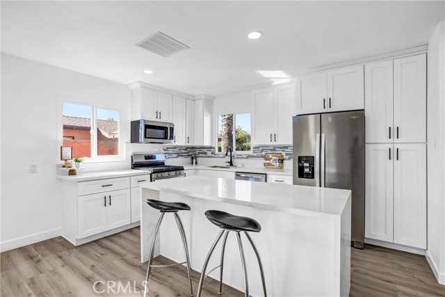 MLS #OC25253730 image #5