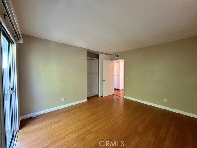 MLS #OC25253732 image #4