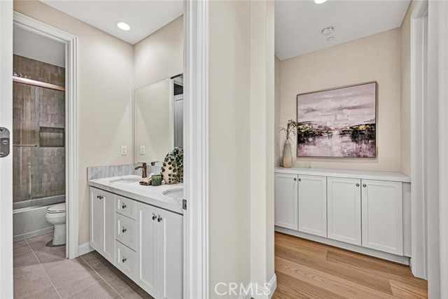 MLS #OC25253756 image #16