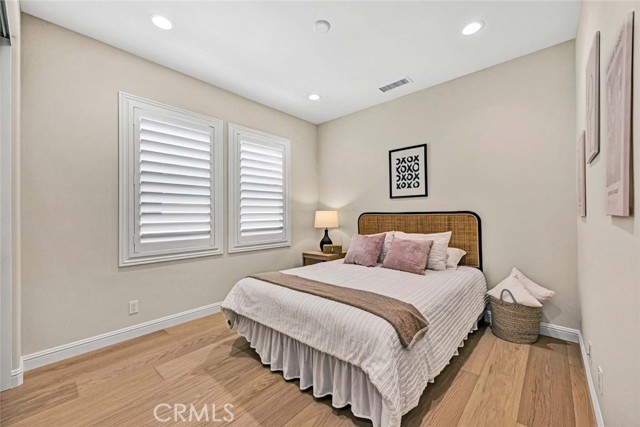 MLS #OC25253756 image #19