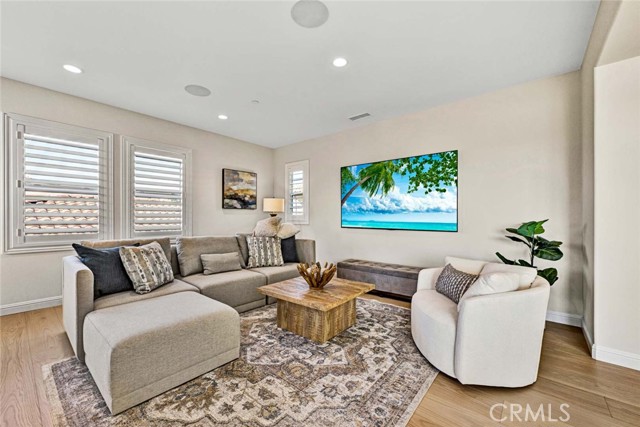 MLS #OC25253756 image #30