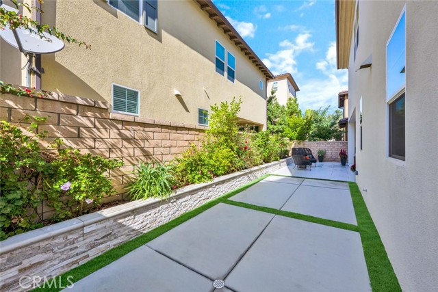 MLS #OC25253756 image #38