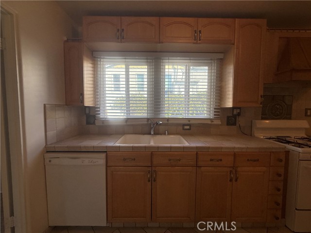 MLS #OC25253779 image #20