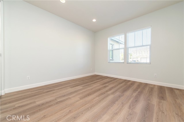 MLS #OC25253784 image #10