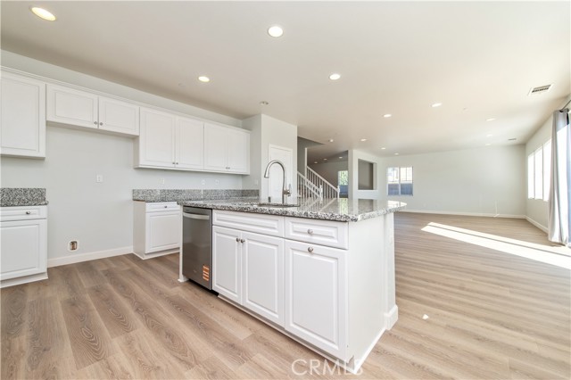 MLS #OC25253784 image #21