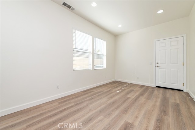 MLS #OC25253784 image #24