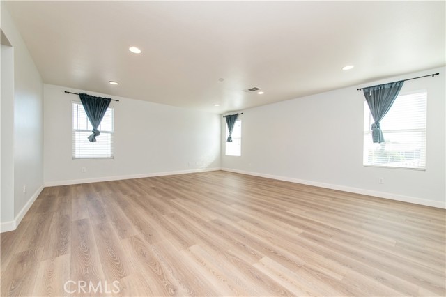 MLS #OC25253784 image #37