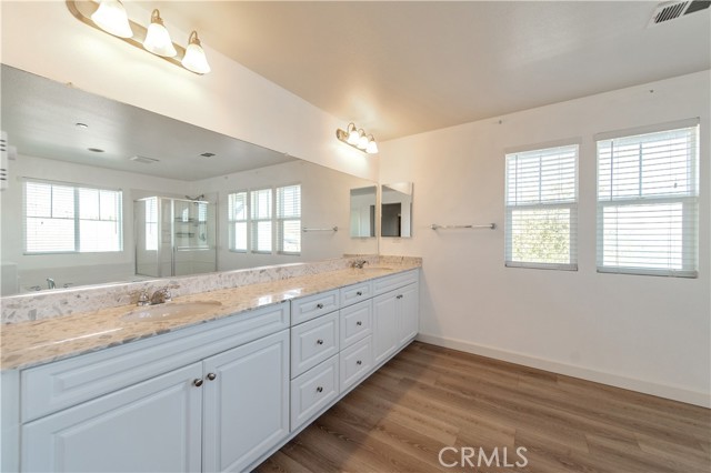 MLS #OC25253784 image #40