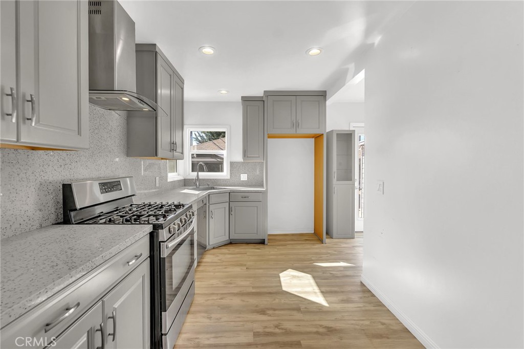 MLS #OC25253787 image #11