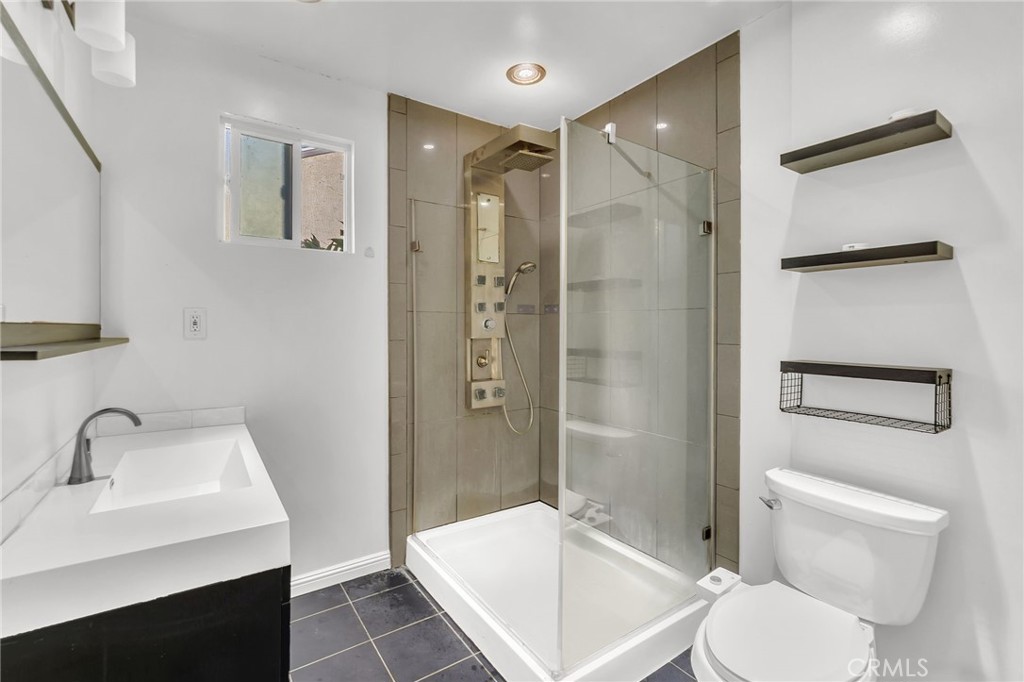 MLS #OC25253787 image #21