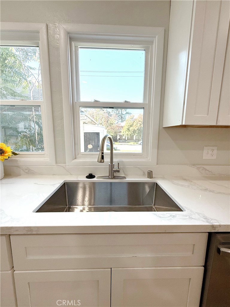 MLS #OC25253811 image #8