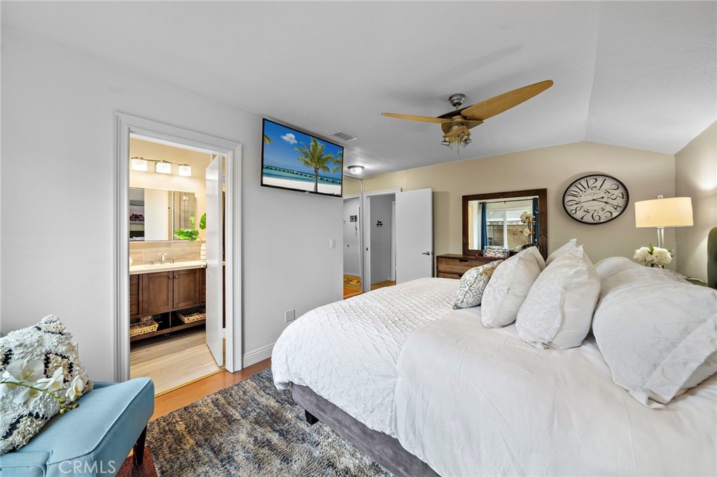 MLS #OC25253866 image #14