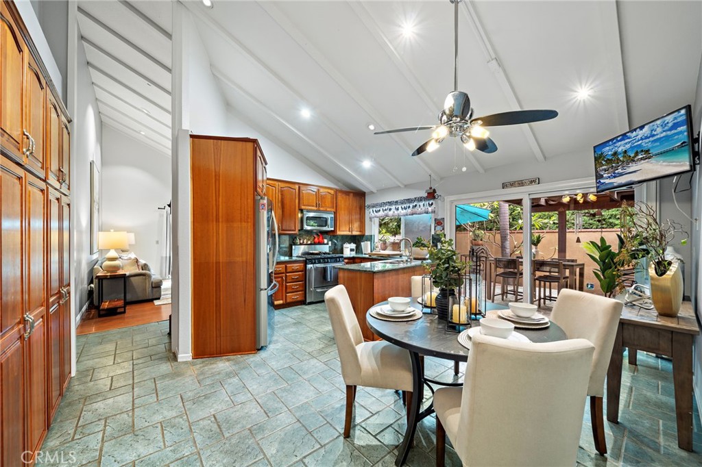 MLS #OC25253866 image #9