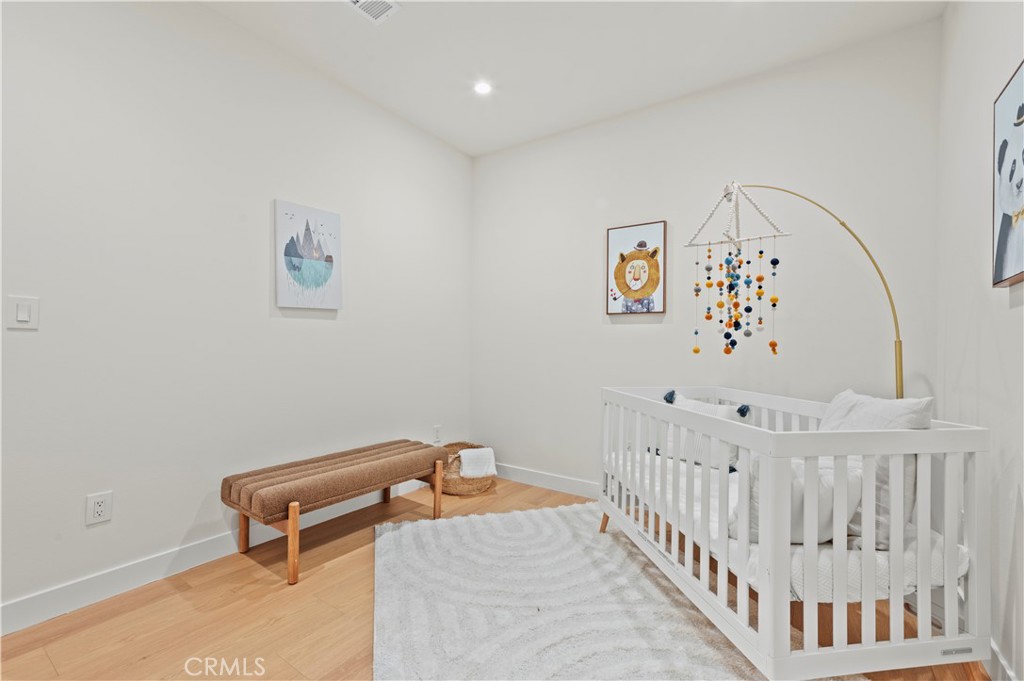 MLS #OC25253896 image #17