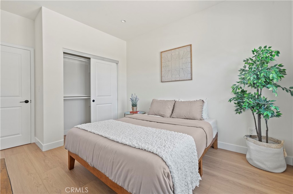 MLS #OC25253896 image #20