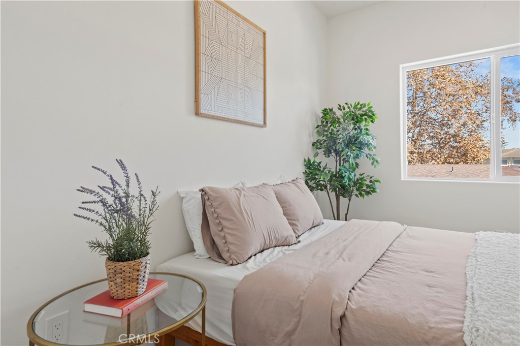 MLS #OC25253896 image #22