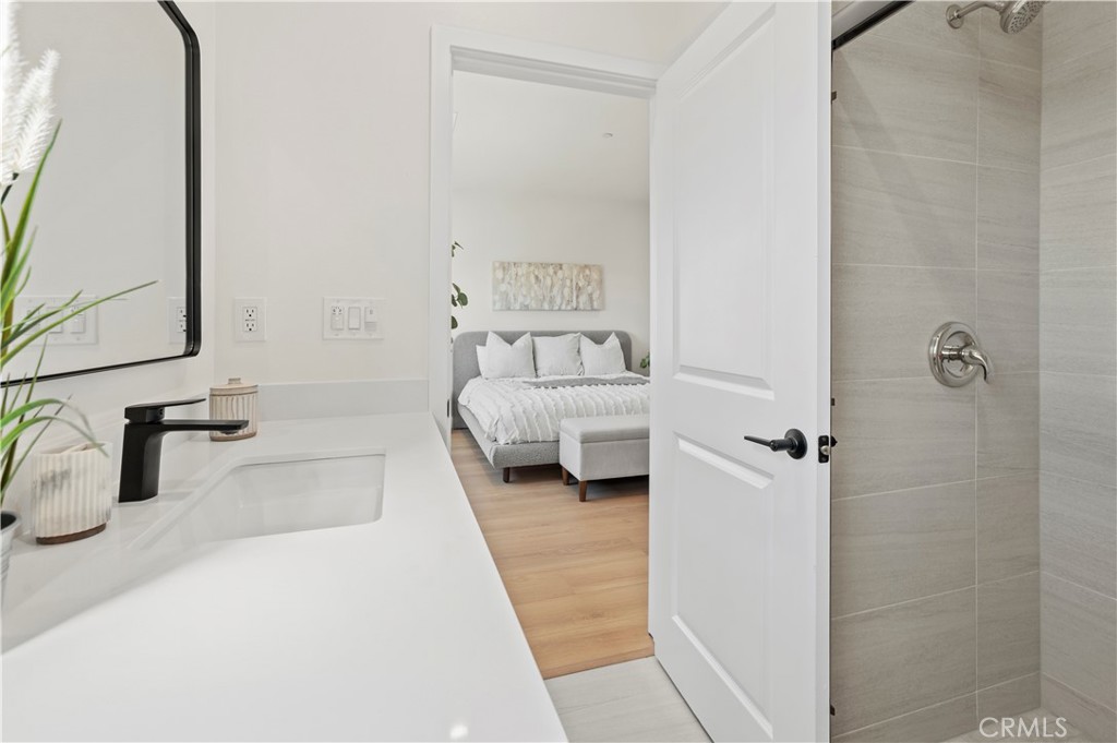 MLS #OC25253896 image #29