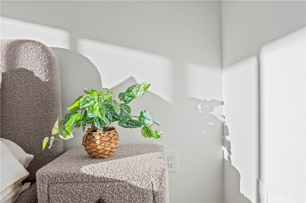 MLS #OC25253896 image #32