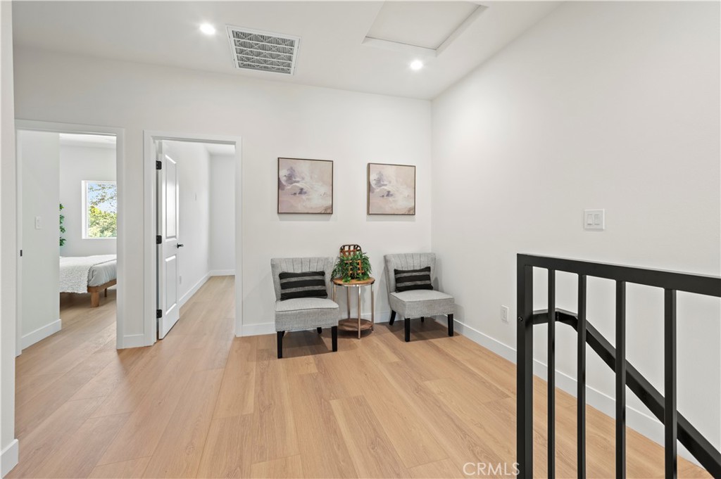 MLS #OC25253896 image #36