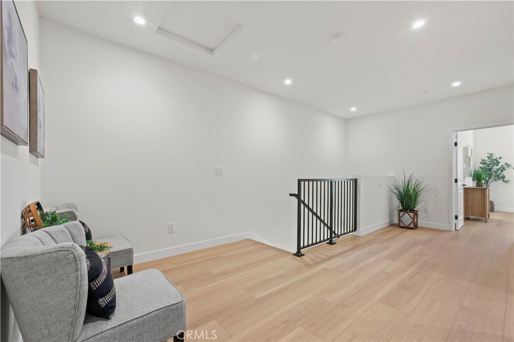 MLS #OC25253896 image #37