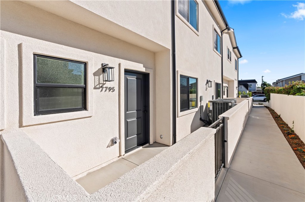 MLS #OC25253906 image #15