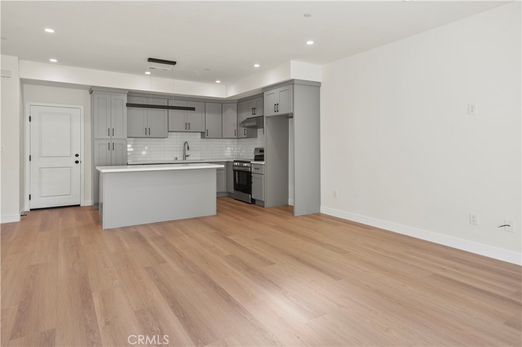 MLS #OC25253906 image #2