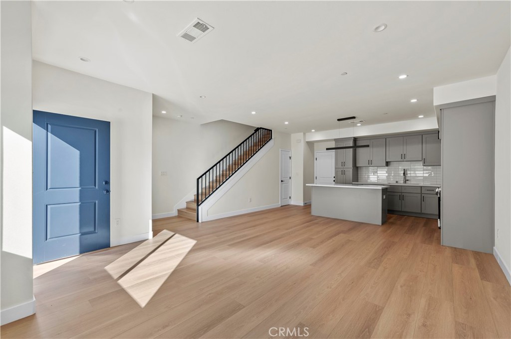 MLS #OC25253906 image #4