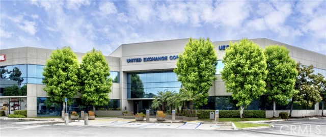 MLS #OC25253912 image #0