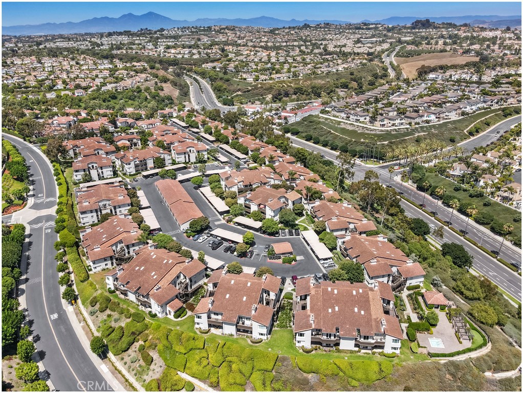 MLS #OC25253934 image #27