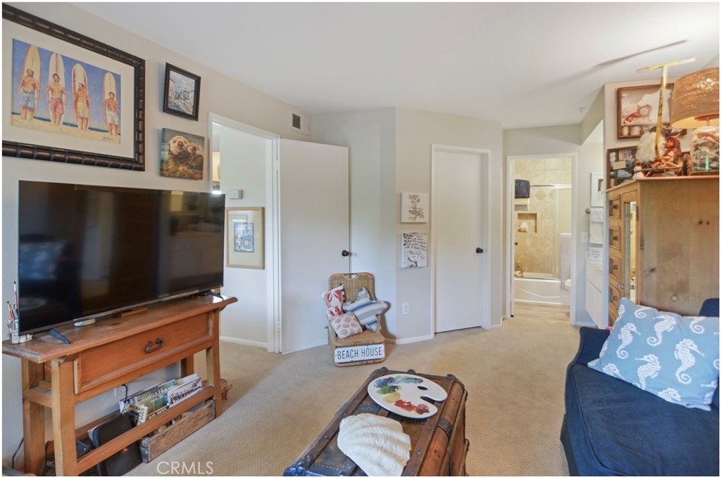 MLS #OC25253934 image #6