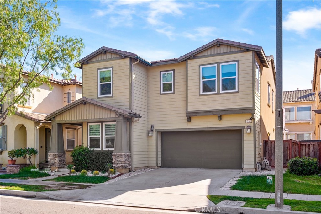 MLS #OC25253997 image #1