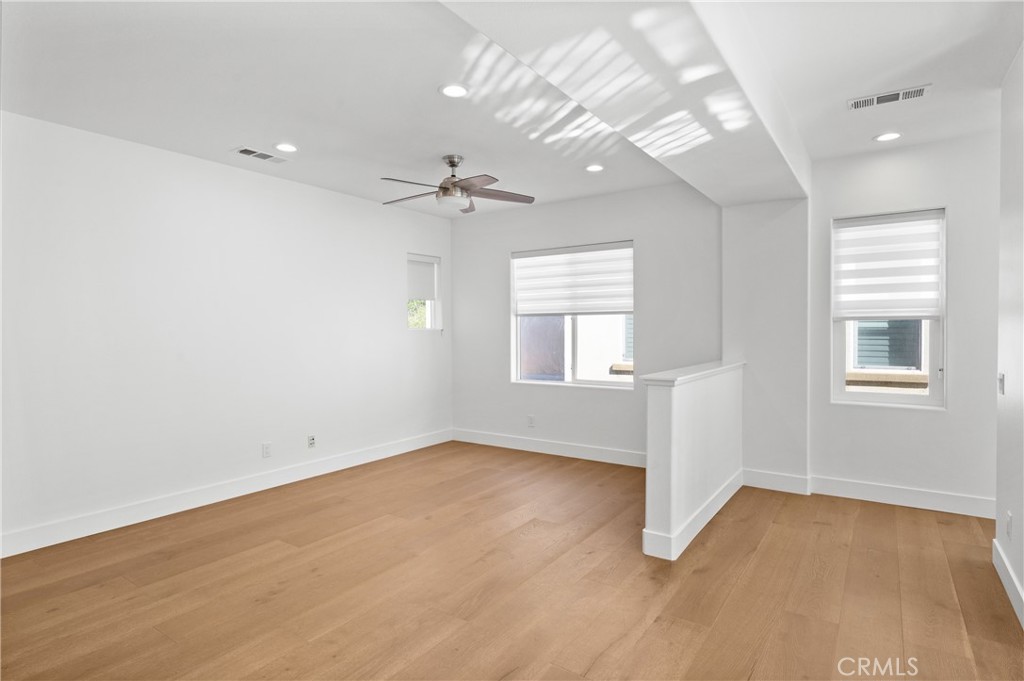 MLS #OC25253997 image #18