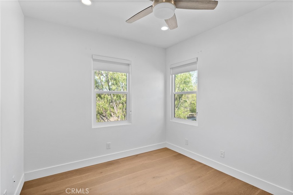 MLS #OC25253997 image #22